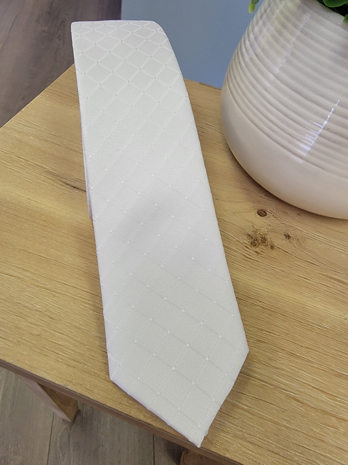 White Temple Tie - Neat Squares