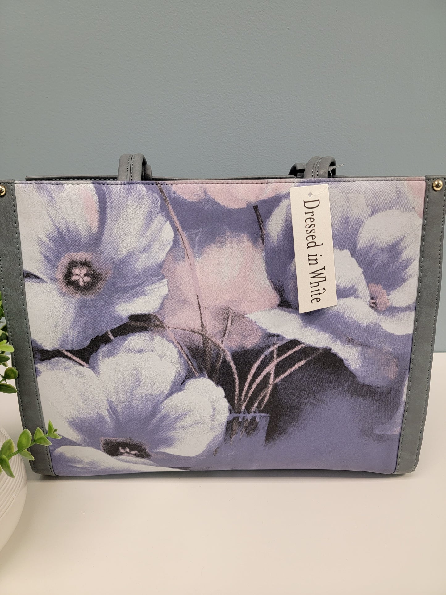 Gray floral print bag