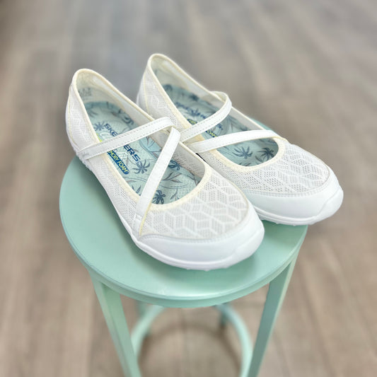 Be Light Temple Shoe Available in size 6